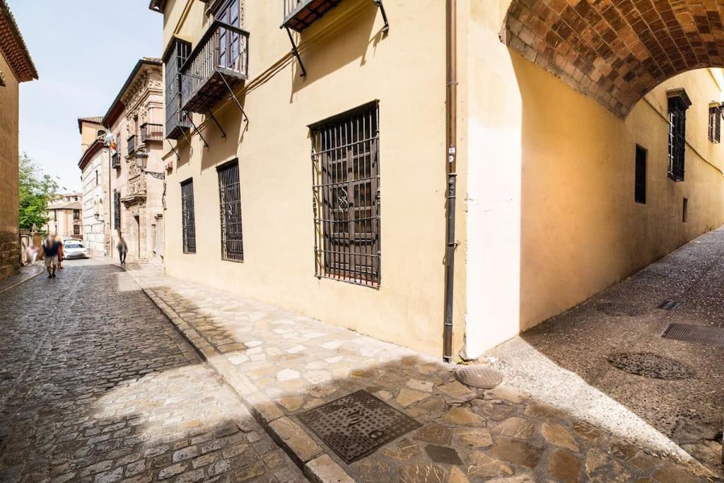 Wekey Homes Albaicin, A Los Pies De La Alhambra Granada Bagian luar foto