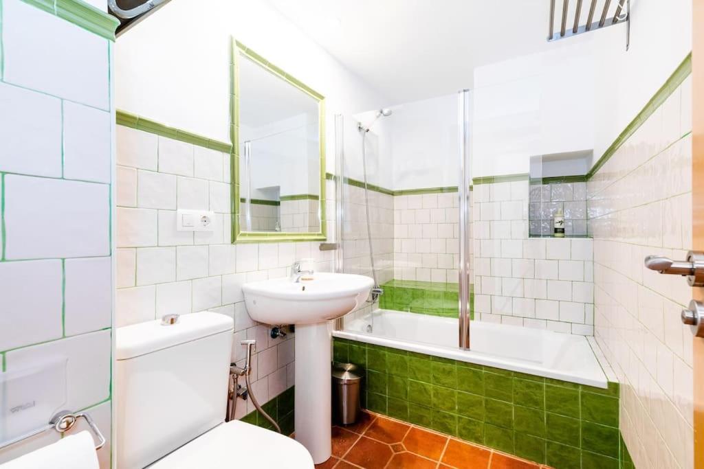 Wekey Homes Albaicin, A Los Pies De La Alhambra Granada Bagian luar foto